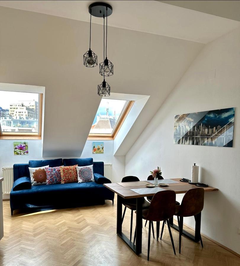 Apartamento Klimatisiertes Dachgeschoss In Zentrum Wiens